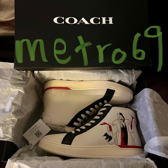NIB - COACH x Disney Clip High Top Sneaker With Cruella Motif CD248 - Size 9.5. - Picture 8 of 9